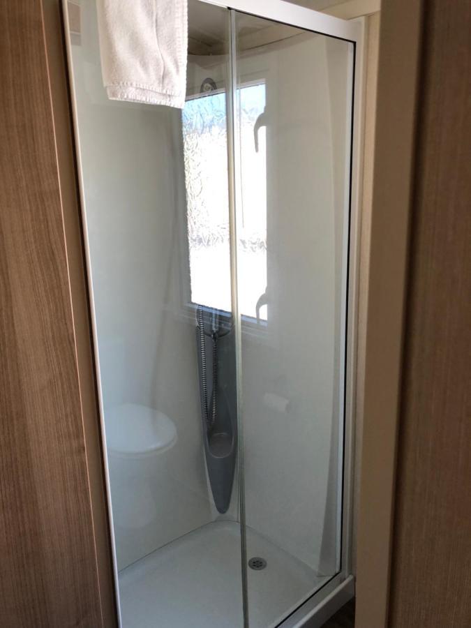 Popular Property In Бембридж Екстериор снимка